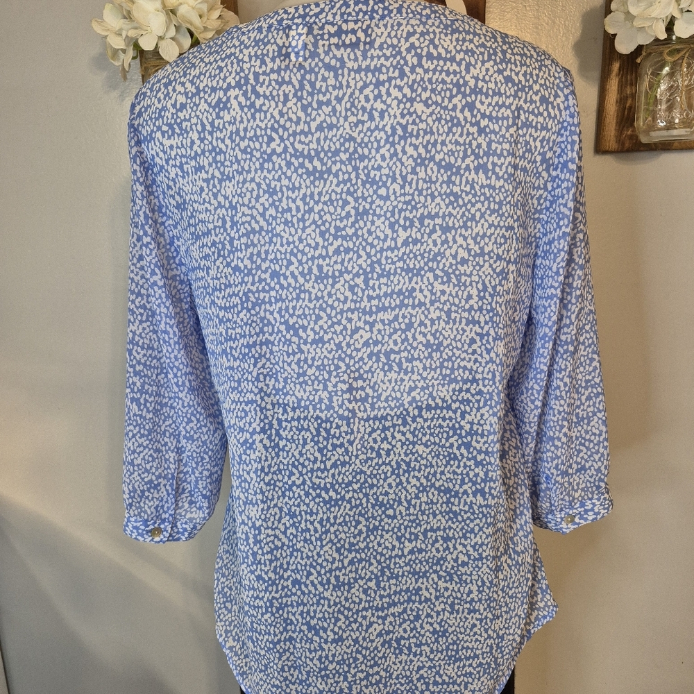 Chico's Semi Sheer 3/4 Sleeve Button Blouse - Picture 4 of 8